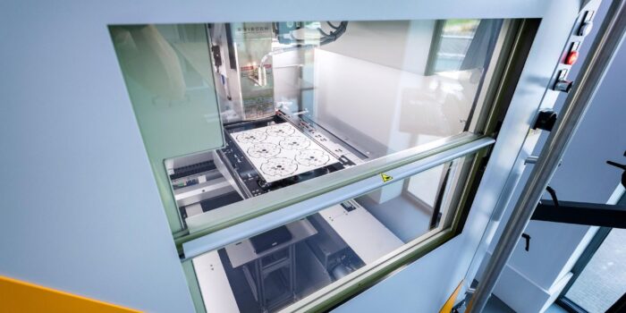 EVA Optic – Pick and Place_02_LR EVA Optic – Pick and Place_02_LR